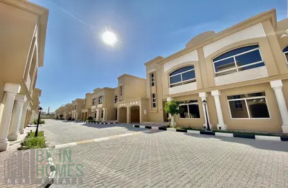 Compound - 4 Bedrooms - 4 Bathrooms for rent in Al Dana st - Muraikh - AlMuraikh - Doha