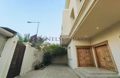 Villa - 7 Bedrooms for rent in Old Airport Road - Doha