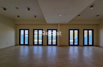 Townhouse - 2 Bedrooms - 4 Bathrooms for rent in Venezia - Qanat Quartier - The Pearl Island - Doha