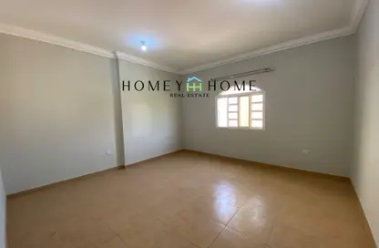 Apartment - 3 Bedrooms - 2 Bathrooms for rent in Bin Omran - Fereej Bin Omran - Doha