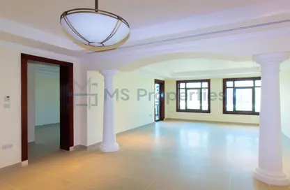 Townhouse - 2 Bedrooms - 3 Bathrooms for rent in East Porto Drive - Porto Arabia - The Pearl Island - Doha