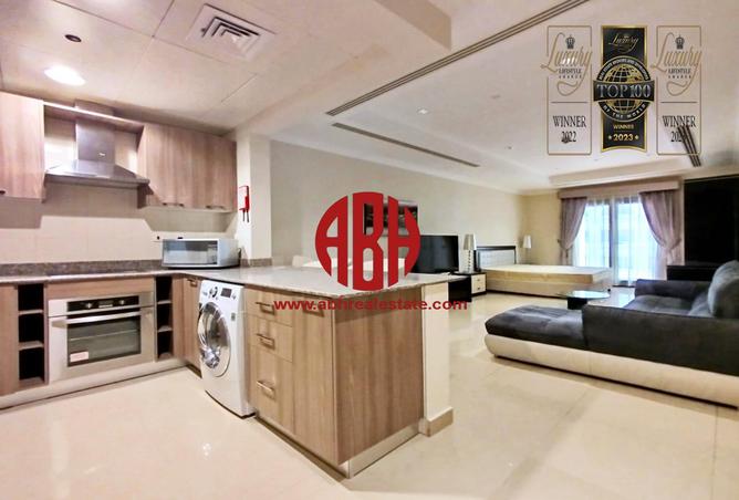 Apartment - 1 Bathroom for rent in Tower 8 - Porto Arabia - The Pearl Island - Doha