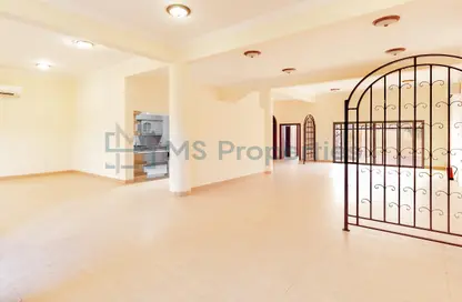 Villa - 3 Bedrooms - 4 Bathrooms for rent in Al Duhail - Al Duhail - Doha