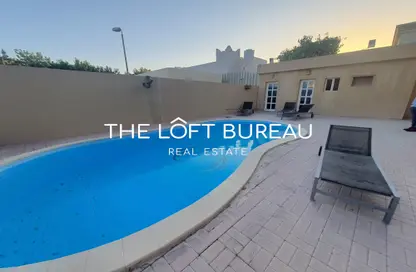 Villa - 5 Bedrooms - 6 Bathrooms for rent in Diplomatic Area - Doha