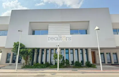 Compound - 5 Bedrooms - 6 Bathrooms for rent in Al Dana st - Muraikh - AlMuraikh - Doha