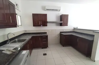 Villa - 4 Bedrooms - 4 Bathrooms for rent in Al Luqta - Al Luqta - Doha