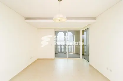 Apartment - 2 Bedrooms - 4 Bathrooms for rent in Viva West - Viva Bahriyah - The Pearl Island - Doha