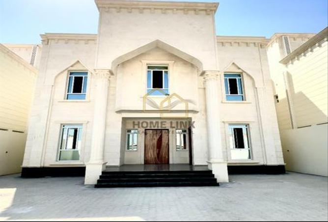 Villa - 7 Bedrooms for sale in Muraikh - AlMuraikh - Doha