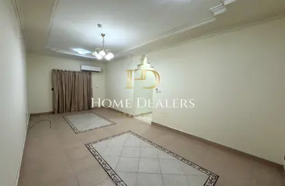 Apartment - 3 Bedrooms - 2 Bathrooms for rent in Al Mansoura - Al Mansoura - Doha