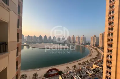 Apartment - 2 Bedrooms - 3 Bathrooms for rent in Viva West - Viva Bahriyah - The Pearl Island - Doha