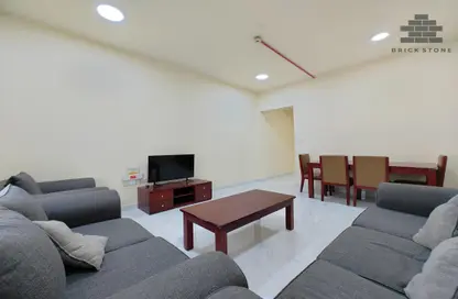 Apartment - 2 Bedrooms - 1 Bathroom for rent in Ghanem Business Centre - Fereej Bin Mahmoud South - Fereej Bin Mahmoud - Doha