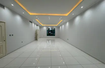 Villa - 5 Bedrooms - 5 Bathrooms for rent in Al Thumama - Al Thumama - Doha