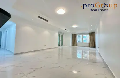 Apartment - 2 Bedrooms - 3 Bathrooms for rent in West Porto Drive - Porto Arabia - The Pearl Island - Doha