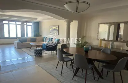 Townhouse - 2 Bedrooms - 3 Bathrooms for rent in Burj Eleganté - Porto Arabia - The Pearl Island - Doha