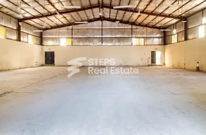 Warehouse - Studio - 7+ Bathrooms for rent in Industrial Area 4 - Industrial Area - Industrial Area - Doha