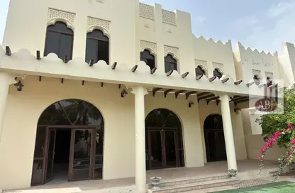 Villa - 4 Bedrooms - 5 Bathrooms for rent in South Gate - West Bay Lagoon - Doha