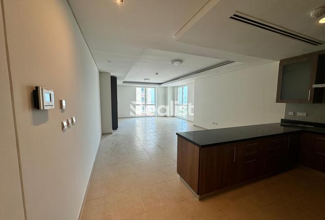 Apartment - 1 Bedroom - 2 Bathrooms for rent in Tower 23 - Viva Bahriyah - The Pearl Island - Doha