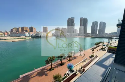 Apartment - 1 Bedroom - 2 Bathrooms for rent in Gewan Island - The Pearl Island - Doha