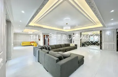 Apartment - 3 Bedrooms - 5 Bathrooms for sale in West Porto Drive - Porto Arabia - The Pearl Island - Doha