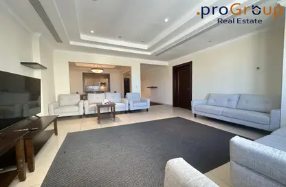 Apartment - 1 Bedroom - 2 Bathrooms for rent in East Porto Drive - Porto Arabia - The Pearl Island - Doha