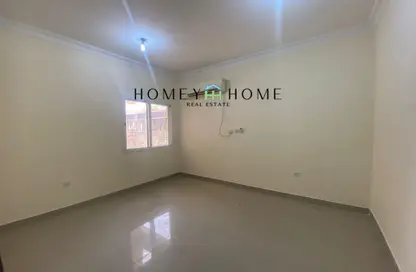 Apartment - 2 Bedrooms - 2 Bathrooms for rent in Bin Omran - Fereej Bin Omran - Doha