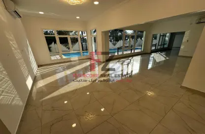 Villa - 6 Bedrooms - 6 Bathrooms for rent in South Gate - West Bay Lagoon - Doha