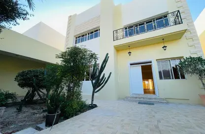 Villa - 4 Bedrooms - 4 Bathrooms for rent in Al Duhail North - Al Duhail - Doha