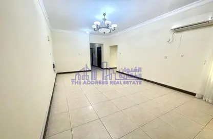 Apartment - 1 Bedroom - 1 Bathroom for rent in Ramada Commercial Building - Al Rawabi Street - Al Muntazah - Doha