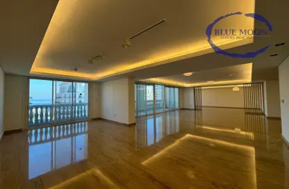 Penthouse - 3 Bedrooms - 4 Bathrooms for sale in Viva West - Viva Bahriyah - The Pearl Island - Doha