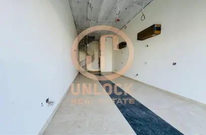 Shop - Studio - 1 Bathroom for rent in Madinat Khalifa Building 58 - Madinat Khalifa South - Madinat Khalifa - Doha