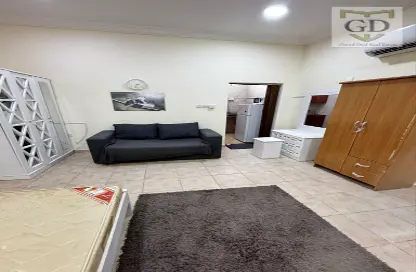 Apartment - Studio - 1 Bathroom for rent in Mamoura 18 - Al Maamoura - Doha