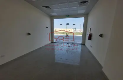 Shop - Studio - 1 Bathroom for rent in OPT-TCHR - Al Gharrafa - Al Gharrafa - Doha