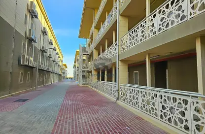 Labor Camp - Studio - 7+ Bathrooms for rent in Umm Salal Mahammad - Umm Salal Mohammed - Doha