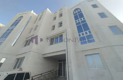 Apartment - 1 Bedroom - 2 Bathrooms for rent in New Al Hitmi - Fereej Bin Omran - Doha