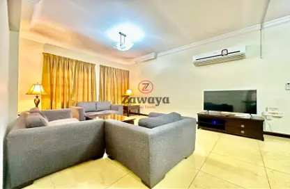 Apartment - 2 Bedrooms - 2 Bathrooms for rent in Al Sadd Road - Al Sadd - Doha