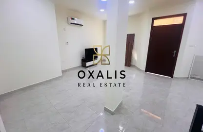 Villa - 5 Bedrooms - 5 Bathrooms for rent in Bu Hamour Street - Abu Hamour - Doha