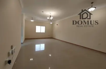 Apartment - 3 Bedrooms - 3 Bathrooms for rent in Thabit Bin Zaid Street - Al Mansoura - Doha