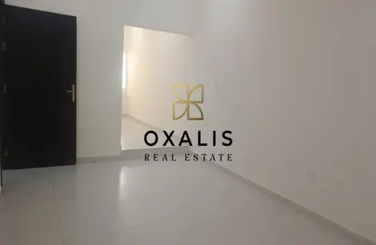 Apartment - 2 Bedrooms - 2 Bathrooms for rent in Bu Hamour Street - Abu Hamour - Doha