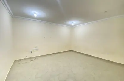 Apartment - 1 Bathroom for rent in Al Hamraa Street - Al Thumama - Doha