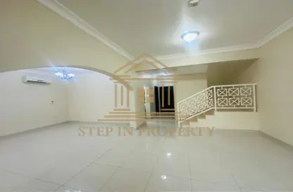 Villa - 4 Bedrooms - 5 Bathrooms for rent in Bab Al Rayyan - Muraikh - AlMuraikh - Doha