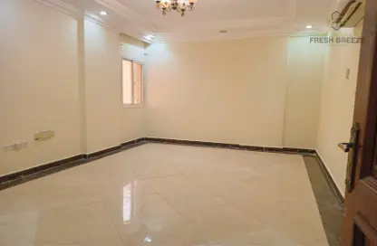 Apartment - 2 Bedrooms - 2 Bathrooms for rent in Al Ibreez Street - Mughalina - Doha