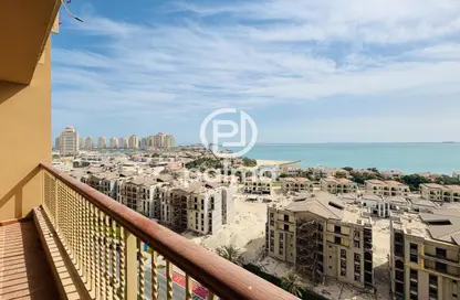 Apartment - 2 Bedrooms - 2 Bathrooms for rent in East Porto Drive - Porto Arabia - The Pearl Island - Doha