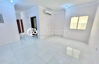 Apartment - 2 Bedrooms - 2 Bathrooms for rent in Abu Talha Street - Fereej Bin Omran - Doha