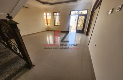 Villa - 5 Bedrooms - 6 Bathrooms for rent in Ain Khaled - Ain Khaled - Doha