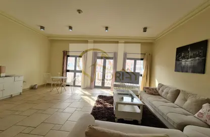 Apartment - 1 Bedroom - 2 Bathrooms for sale in Chateau - Qanat Quartier - The Pearl Island - Doha