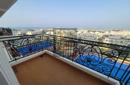 Apartment - 2 Bedrooms - 3 Bathrooms for rent in Floresta Gardens - Floresta Gardens - The Pearl Island - Doha