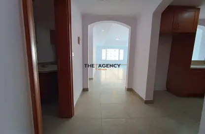 Apartment - 2 Bedrooms - 3 Bathrooms for rent in Porto Arabia - The Pearl Island - Doha