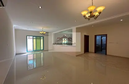 Villa - 5 Bedrooms - 4 Bathrooms for rent in Al Thumama - Al Thumama - Doha