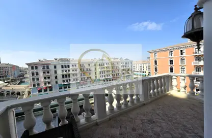 Apartment - 2 Bedrooms - 3 Bathrooms for rent in Carnaval - Qanat Quartier - The Pearl Island - Doha