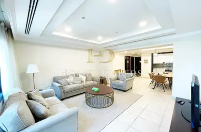 Apartment - 1 Bedroom - 2 Bathrooms for sale in West Porto Drive - Porto Arabia - The Pearl Island - Doha